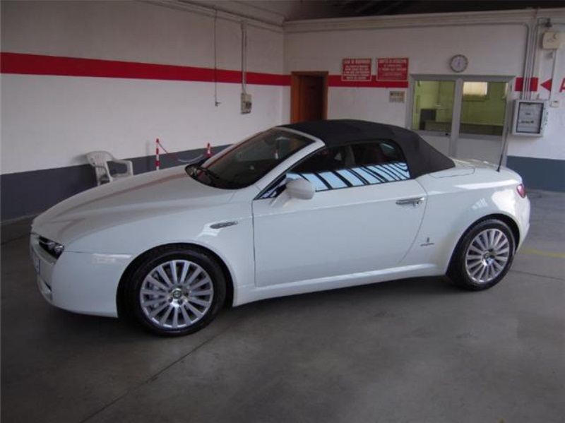 LHD ALFA ROMEO SPIDER